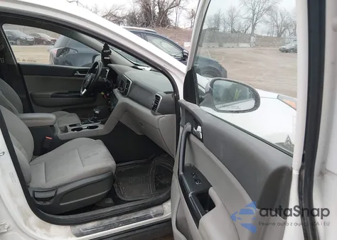 2017 Kia Sportage Lx z USA, uszkodzony, nr VIN KNDPMCAC9H7153735